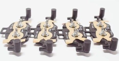 Передние тормозные колодки G05
